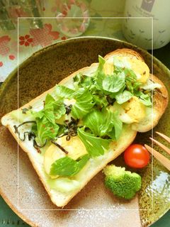 だし巻き卵×塩昆布*セロリの和トースト-レシピのメイン写真