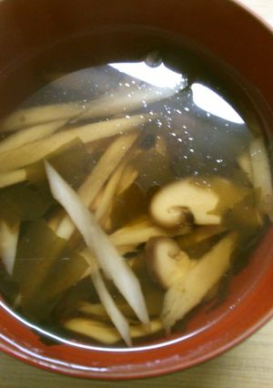 簡単！ ごぼう 椎茸 ワカメの お吸い物-レシピのメイン写真