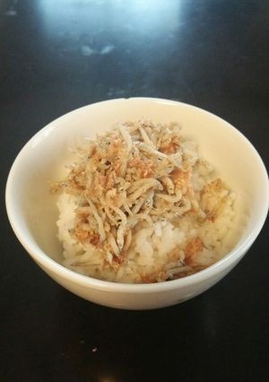 ご飯のお供☆しらすとおかかのすりごま和え-レシピのメイン写真