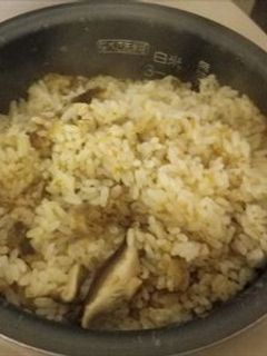 パパッと椎茸の炊き込みご飯^^-レシピのメイン写真