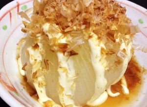 レンジで簡単！トロ甘まるごと新玉-レシピのメイン写真