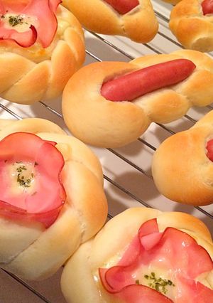 ガーリック香るウィンナー&ハムチーズパン-レシピのメイン写真
