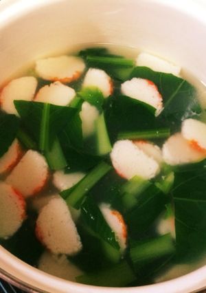 7-11のカニカマで 小松菜の中華スープ-レシピのメイン写真