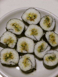 アボカドと香菜と鰹節のエスニックのり巻き-レシピのメイン写真