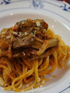 ツナと舞茸のトマトソースのスパゲッティ-レシピのメイン写真