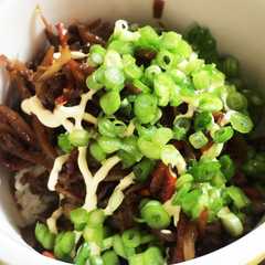รูปของ ガツンと男飯！合挽き肉できんぴらごぼう丼