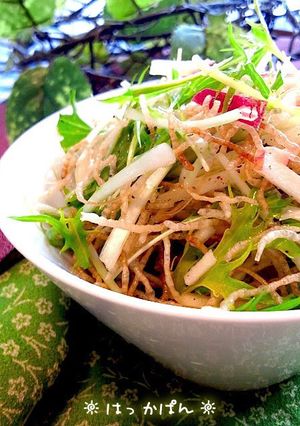 水菜と林檎のパリパリ麺サラダ♪-レシピのメイン写真