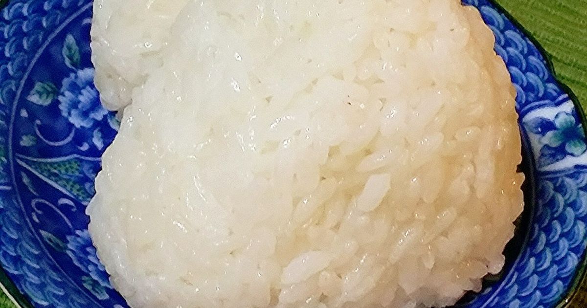 超簡単☆基本中の基本♪究極の塩むすび♫ by あけぼしたびと
