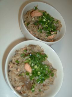 秋鮭と舞茸の炊き込みごはん-レシピのメイン写真