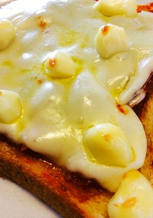 バターとチーズがとろーりピザトースト-レシピのメイン写真