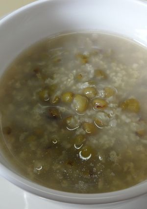 漢方医お勧め薬膳！あわと緑豆の粥-レシピのメイン写真