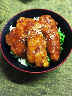 鶏胸肉でジューシー!簡単ソースカツ丼-レシピのメイン写真