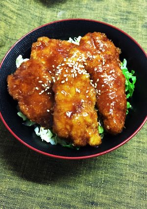 鶏胸肉でジューシー！簡単ソースカツ丼-レシピのメイン写真