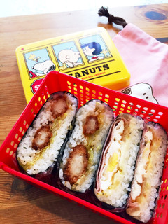 ミニとんかつハムエッグチーズのおにぎらず-レシピのメイン写真