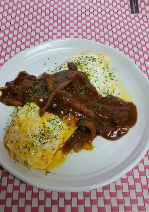 ハッシュドビーフソースのオムライス-レシピのメイン写真