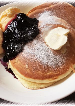 パンケーキ ブルーベリージャムのせ☆-レシピのメイン写真