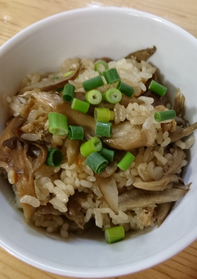ゴボウ＆舞茸＆油揚げ炊き込みご飯-レシピのメイン写真
