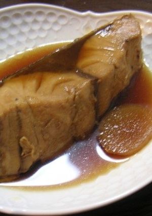 冷凍魚でも美味しい煮魚（ワラサの煮つけ）-レシピのメイン写真
