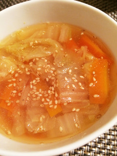 栄養満点!白菜と人参の中華スープ♪-レシピのメイン写真