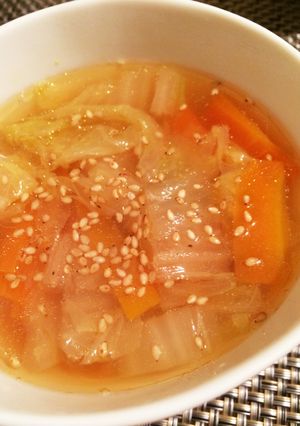 栄養満点！白菜と人参の中華スープ♪-レシピのメイン写真