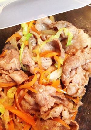 白菜、人参、薄切り肉でパパッと一品-レシピのメイン写真