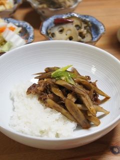 白飯がすすむ。牛肉とごぼうの甘辛煮-レシピのメイン写真