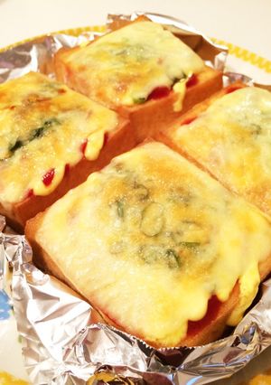 オーブンレンジで5分！簡単☆厚揚げピザ-レシピのメイン写真