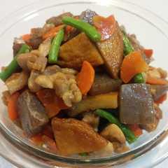 รูปของ 簡単♪鶏肉と平天の炒り煮♡