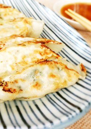 野菜たっぷり！我が家のあっさり餃子-レシピのメイン写真