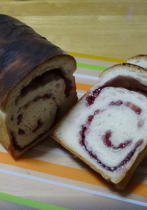 粒ジャムで渦巻きブルーベリーパン-レシピのメイン写真