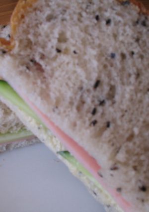 ハムとクリームチーズのサンドイッチ-レシピのメイン写真