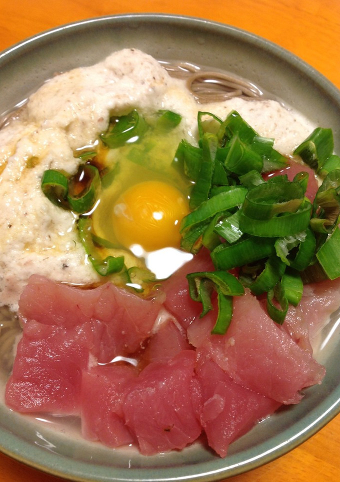 とろろとマグロの月見かけ蕎麦-レシピのメイン写真