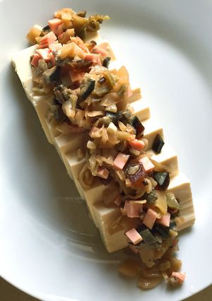 ごま油香るザーサイたっぷりピータン豆腐-レシピのメイン写真