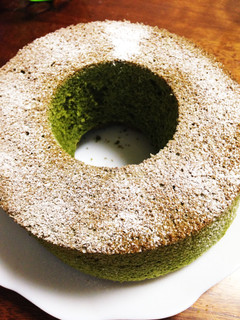 オイル無しの抹茶シフォンケーキ-レシピのメイン写真