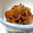 塩辛で里芋煮