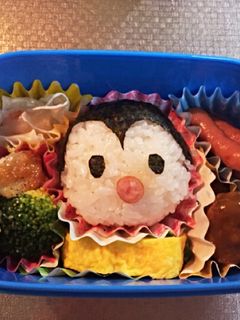 ペンギンおにぎりお弁当♪-レシピのメイン写真
