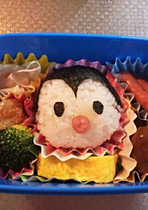 ペンギンおにぎりお弁当♪-レシピのメイン写真