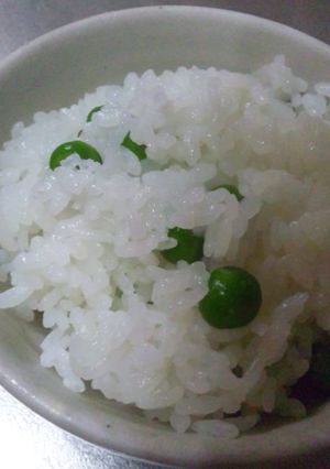 春の味☆つやぴかグリンピース☆豆ご飯-レシピのメイン写真