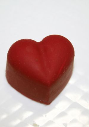♡超簡単・大好きな色でハート型チョコ♡-レシピのメイン写真