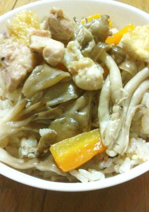 鶏肉ときのこの炊込み御飯-レシピのメイン写真