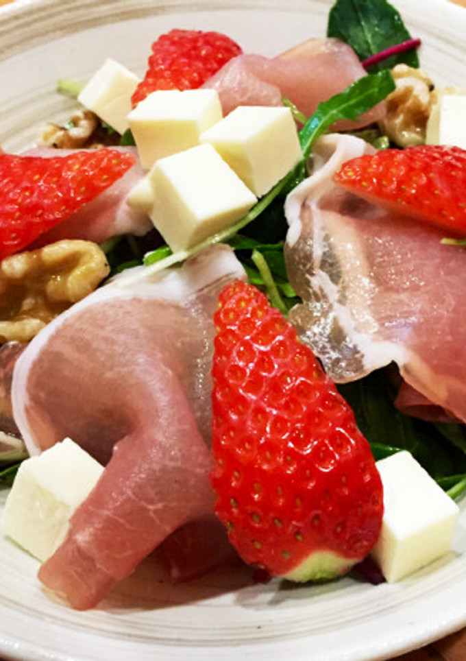 いちごのsalad-レシピのメイン写真