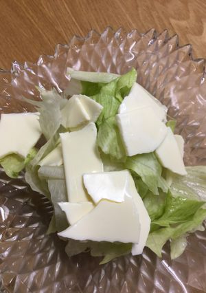 レタスとスライスチーズのサラダ-レシピのメイン写真