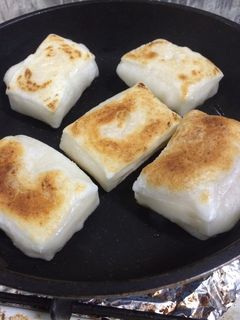 フライパンで☆こんがり焼き餅〜!!-レシピのメイン写真