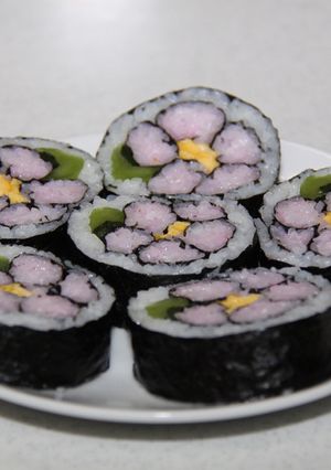 【おもてなしにオススメ！】お花の巻き寿司-レシピのメイン写真