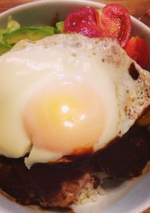 ハンバーグもソースも簡単☆ロコモコ丼-レシピのメイン写真