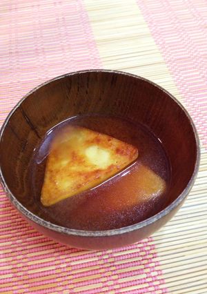 味噌汁にもグー！モッチモチいも餅の味噌汁-レシピのメイン写真