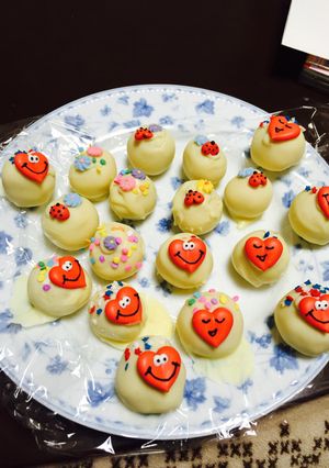 チーズケーキ風のケーキポップ-レシピのメイン写真
