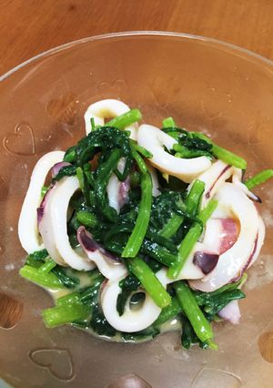 イカと春菊の酢味噌（辛子？）和え。-レシピのメイン写真