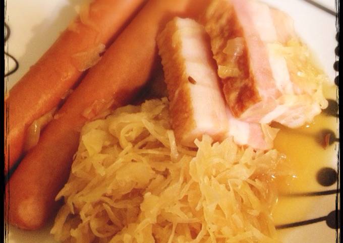 ヨーロッパのおばあちゃん　自慢のお料理　03ビーフの煮込みとキャベツの酢漬け