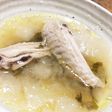 香りの良い手羽元とかぶのコンソメスープ